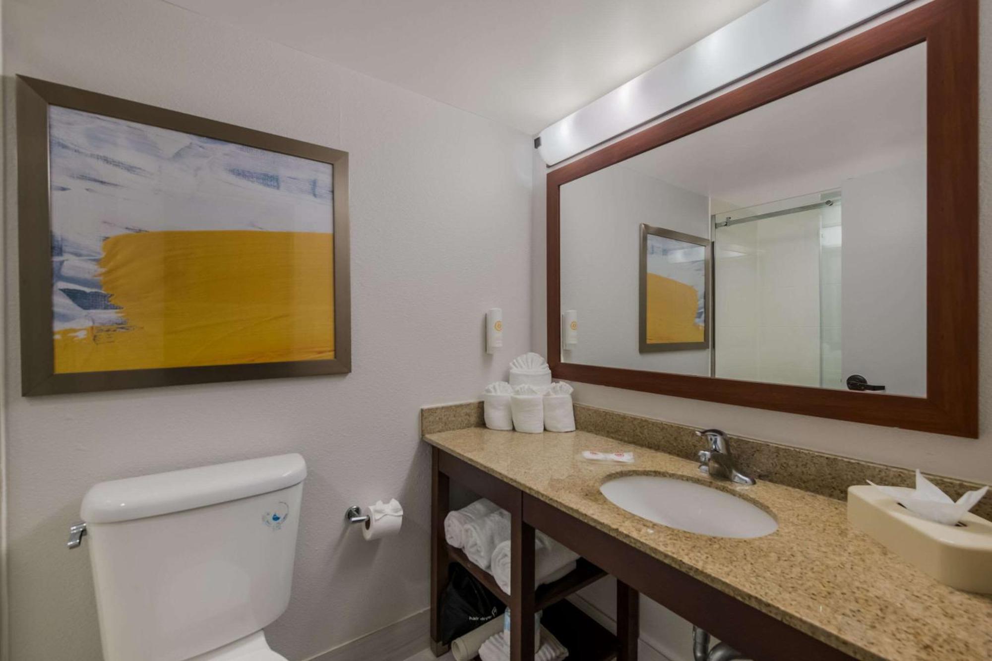 Comfort Inn Newport News - Hampton I-64 Экстерьер фото