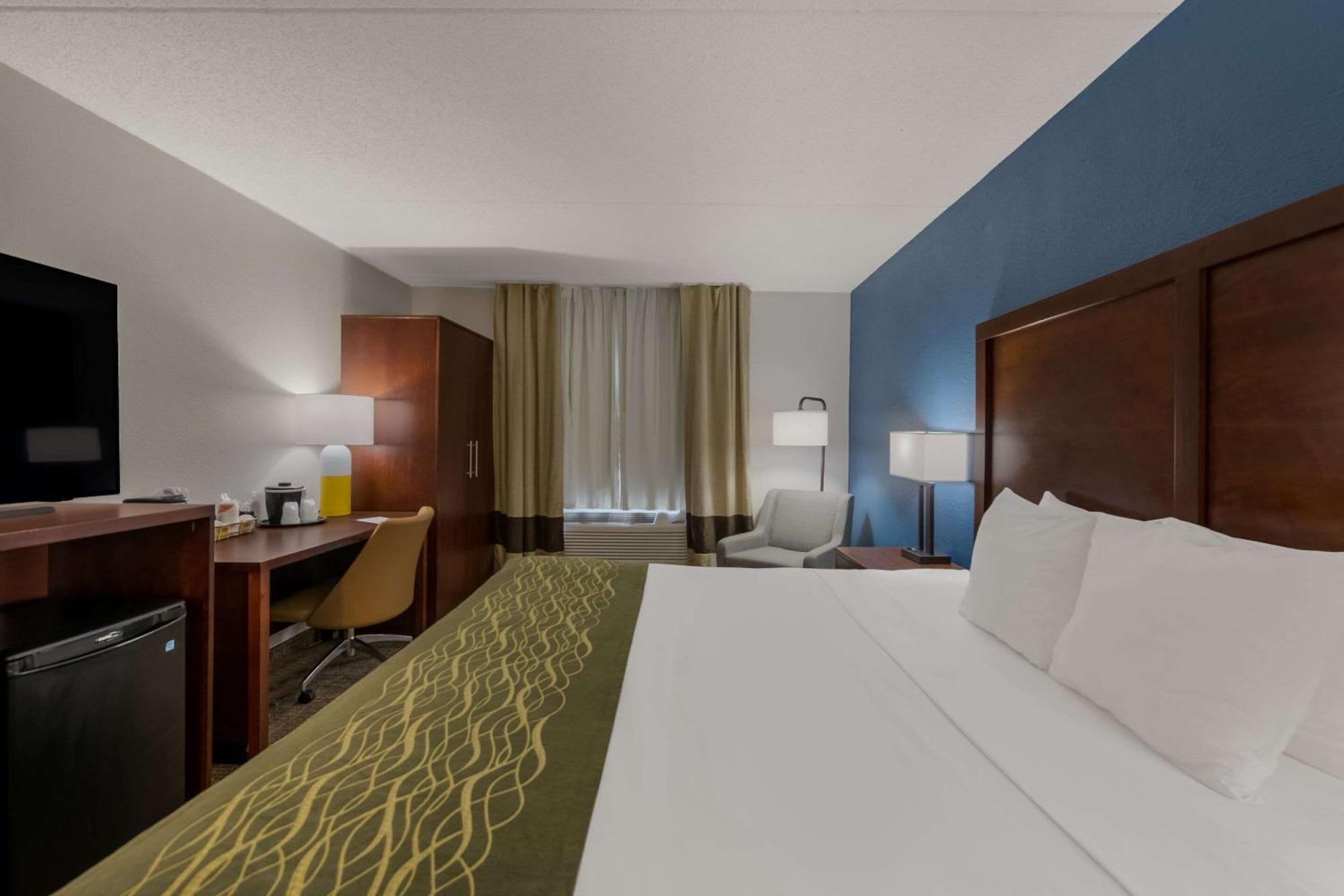 Comfort Inn Newport News - Hampton I-64 Экстерьер фото
