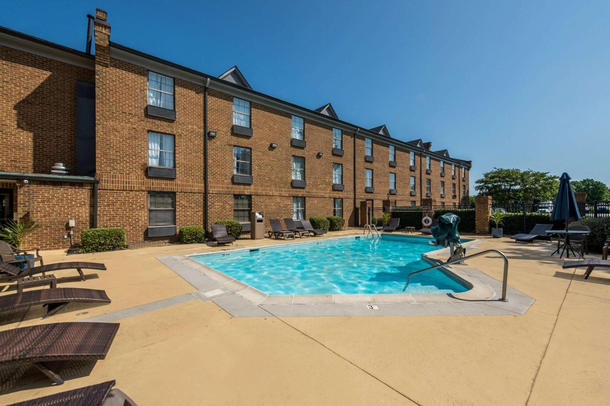 Comfort Inn Newport News - Hampton I-64 Экстерьер фото