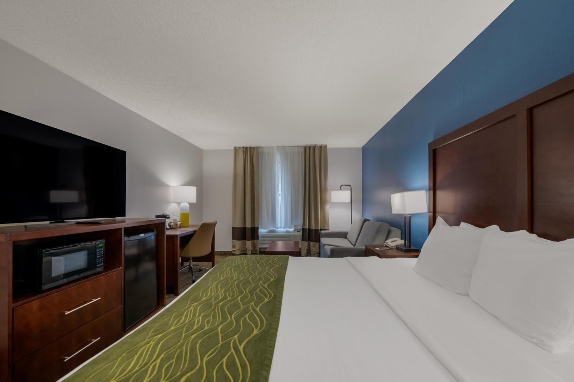 Comfort Inn Newport News - Hampton I-64 Экстерьер фото