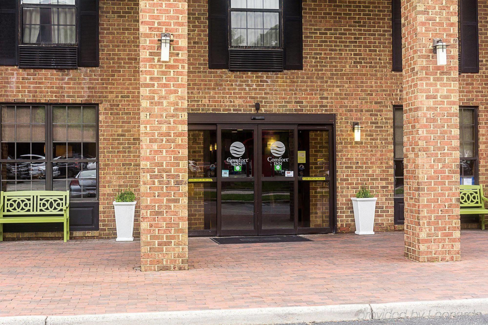 Comfort Inn Newport News - Hampton I-64 Экстерьер фото