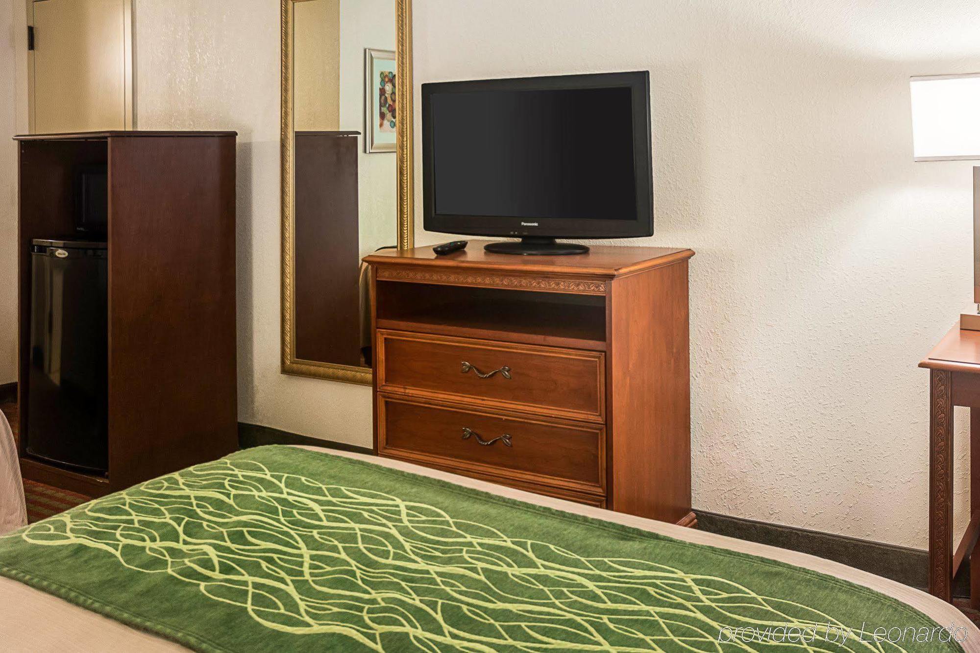 Comfort Inn Newport News - Hampton I-64 Экстерьер фото